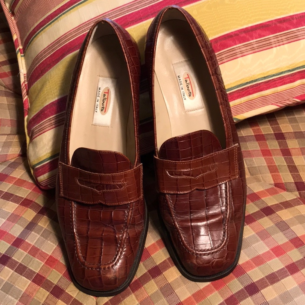 Brown leather Talbots loafers made in Italy sz 7.5